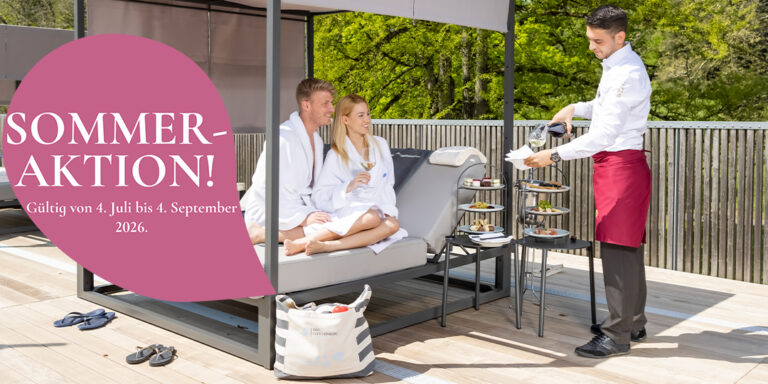 Therme Sommergenuss-Aktion 2026 Paerchen auf der Terrasse.