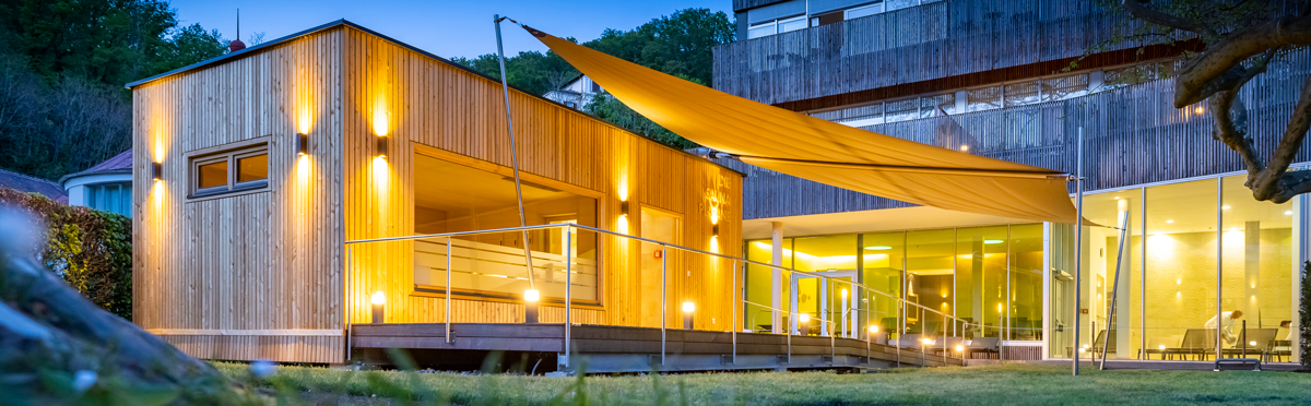 Die Außensauna Platane der Therme der Ruhe Bad Gleichenberg